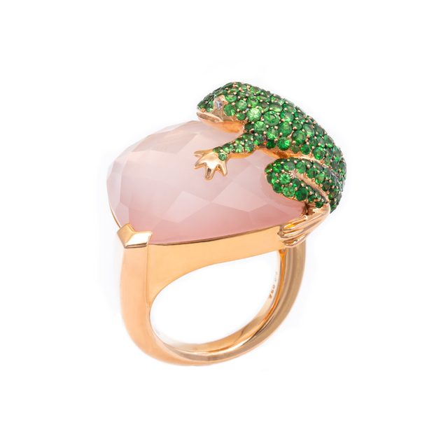 Jewelry photography — Gold ring
